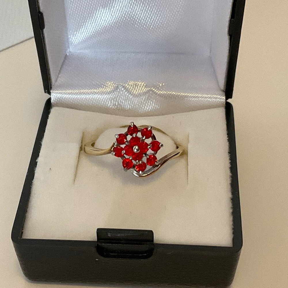 Vintage 14kt GE Gold Red Cluster Ring  Size 8